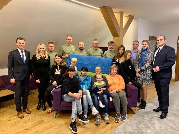 A Group of Ukrainian Servicemen Arrived in Poland for Rehabilitation