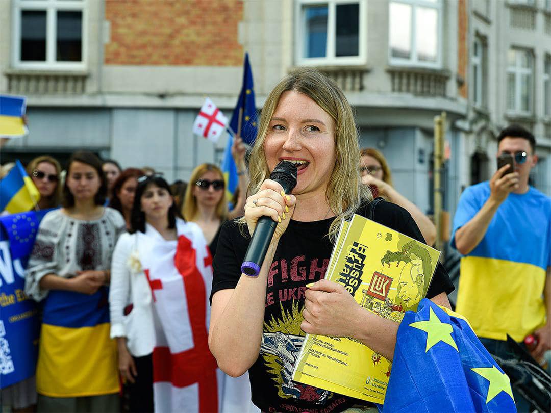 Yevropeyska Pravda: Activists Gather near European Council Urging to Grant Candidate Status to Ukraine