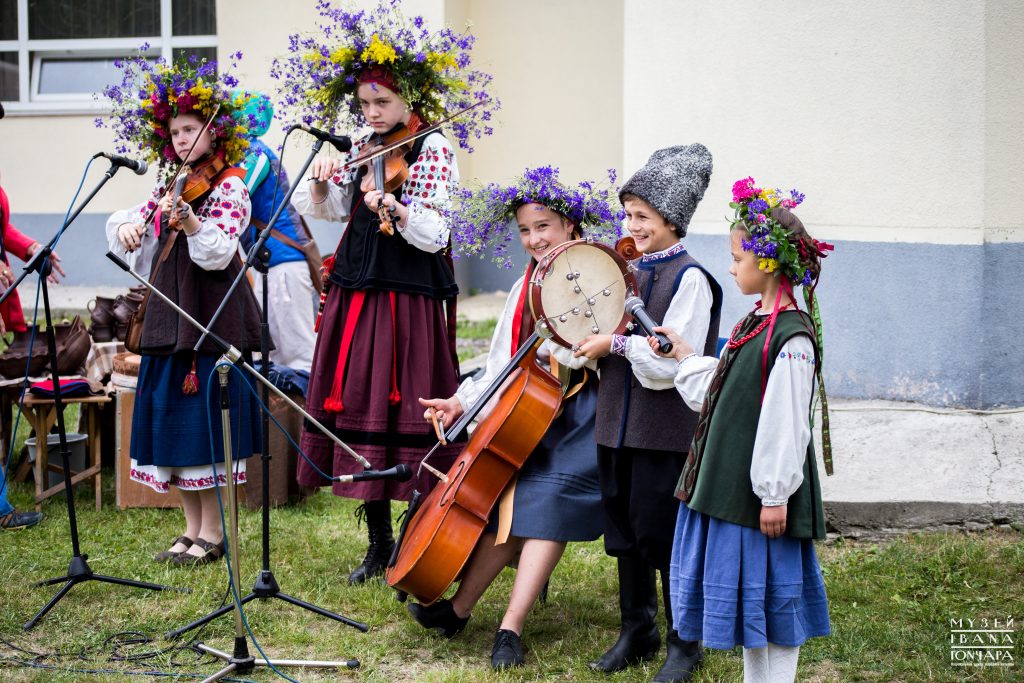 Fundraising to Help Ukrainian Children’s Folk Group ‘Oreli’