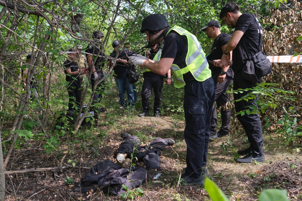 Українські правоохоронці відкрили понад 42 тисячі кримінальних проваджень щодо воєнних злочинів, вчинених окупантами