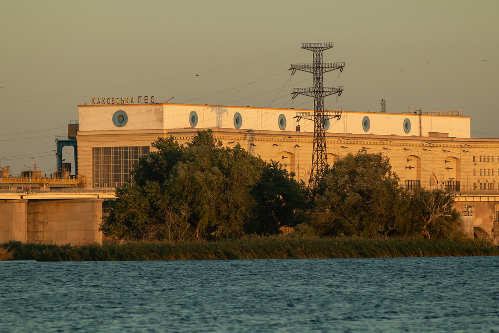 Russians Draining Water in Kakhovka Reservoir. Environmental Disaster Possible