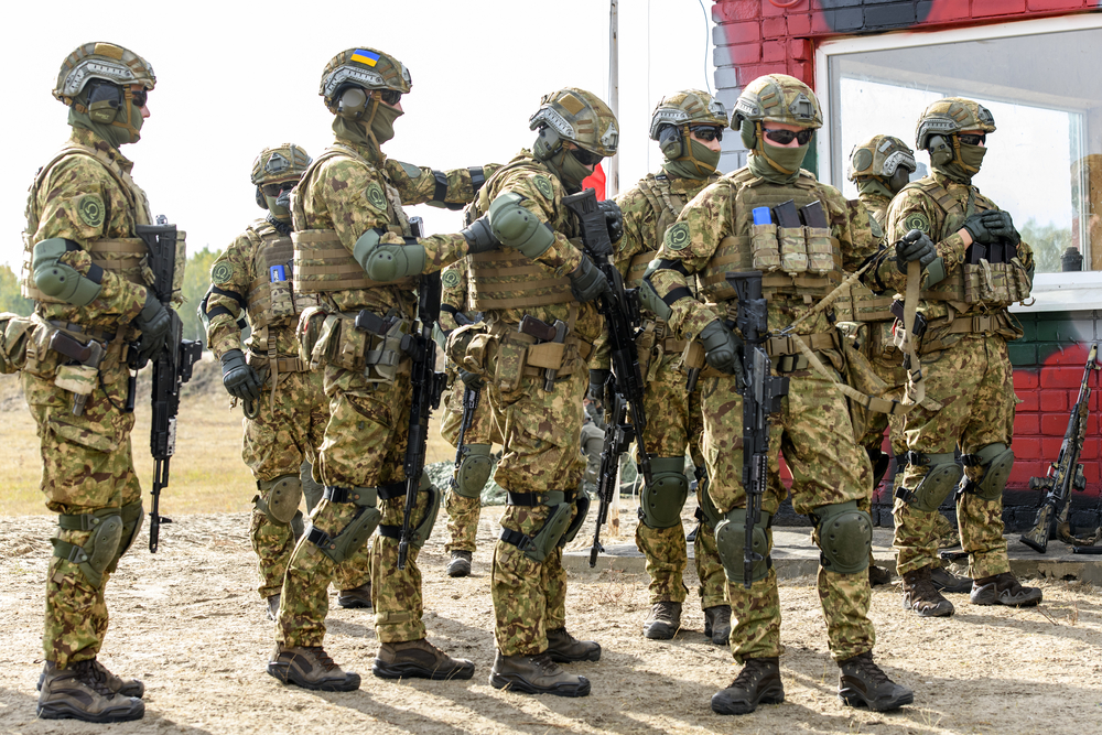 Ukrainian servicemen