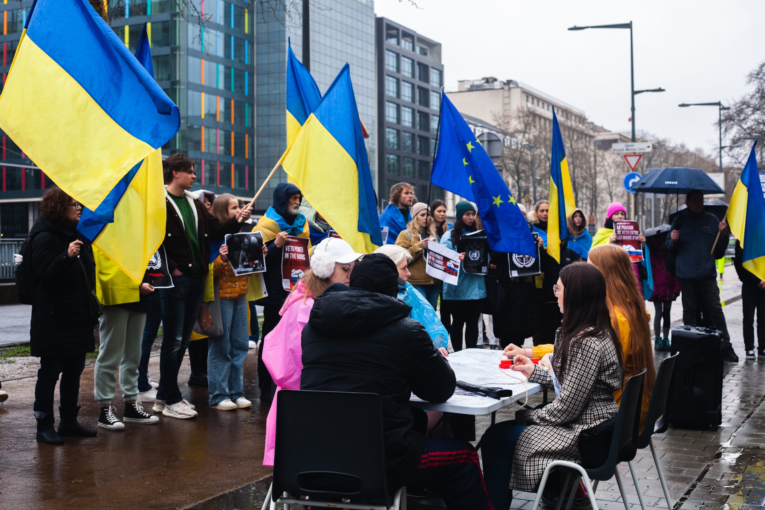 UN picketing, protest action