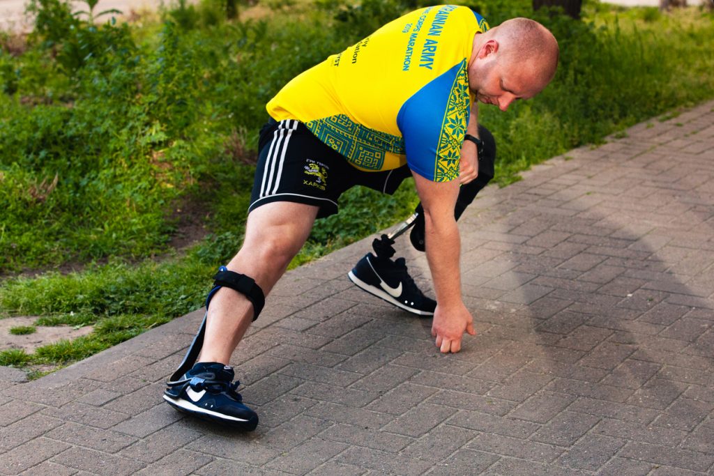 Ukrainian Veteran-Amputee Yurii Kozlovskyi Successfully Completes 20 km of Brussels