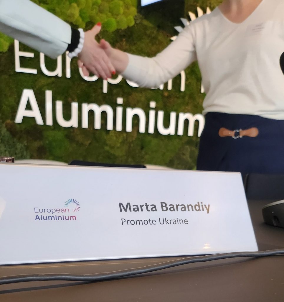 We call on European Commission and the European Council to put full embargo on Russian aluminium