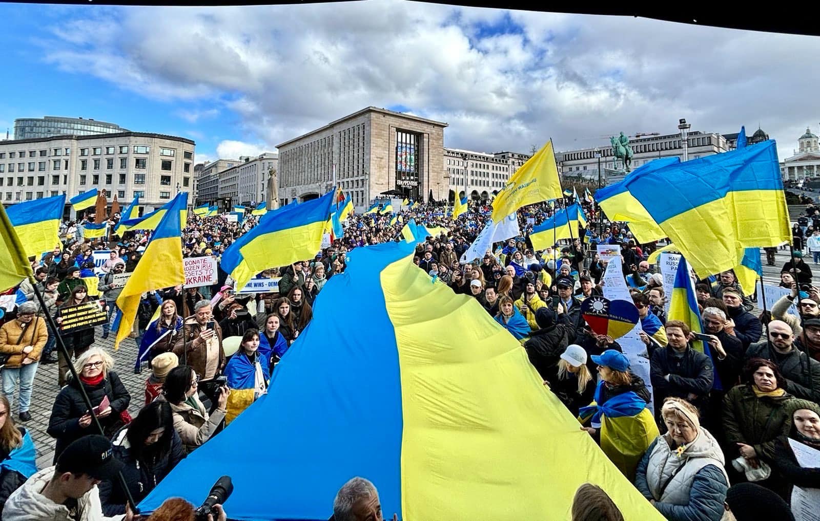 more than 7000 people gathered for a major march in Brussels