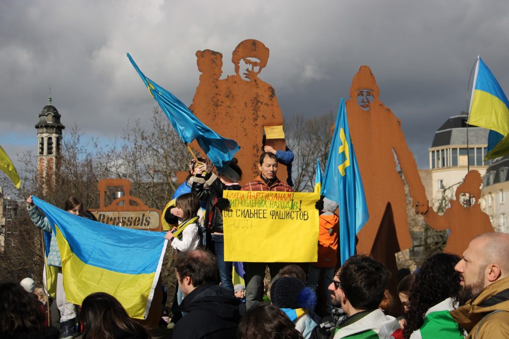 Promote Ukraine thanks Standing with Giants for bringing the installation of a soldier with his family "I want to live" to Brussels