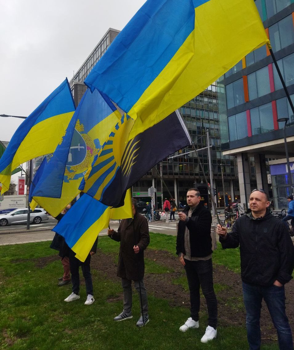 Weekly Ukrainian Flag Raising by the Russian Mission to the EU