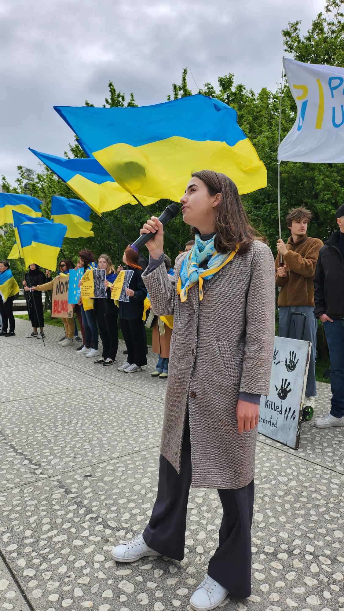 Stand with us as we demand Western nations to redirect the frozen assets of the Russian Central Bank, towards Ukraine's defense and reconstruction.